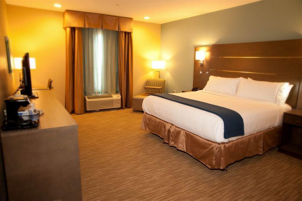 Holiday Inn Express And Suites Schulenburg By Ihg Eksteriør bilde