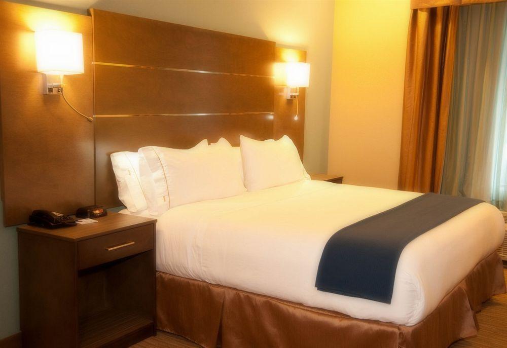 Holiday Inn Express And Suites Schulenburg By Ihg Eksteriør bilde