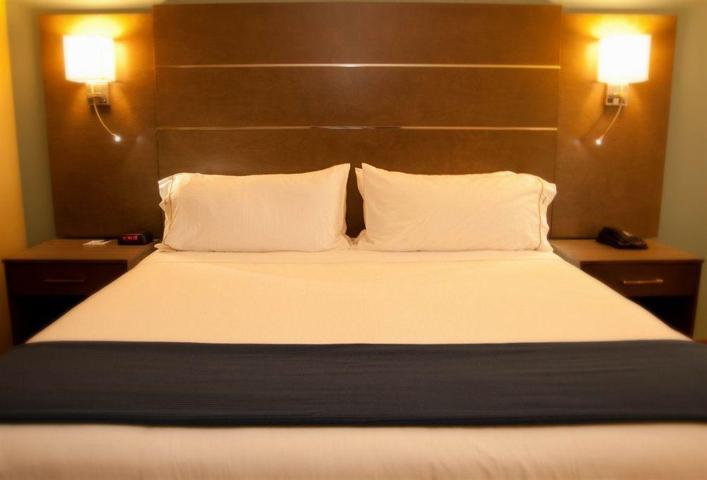 Holiday Inn Express And Suites Schulenburg By Ihg Eksteriør bilde